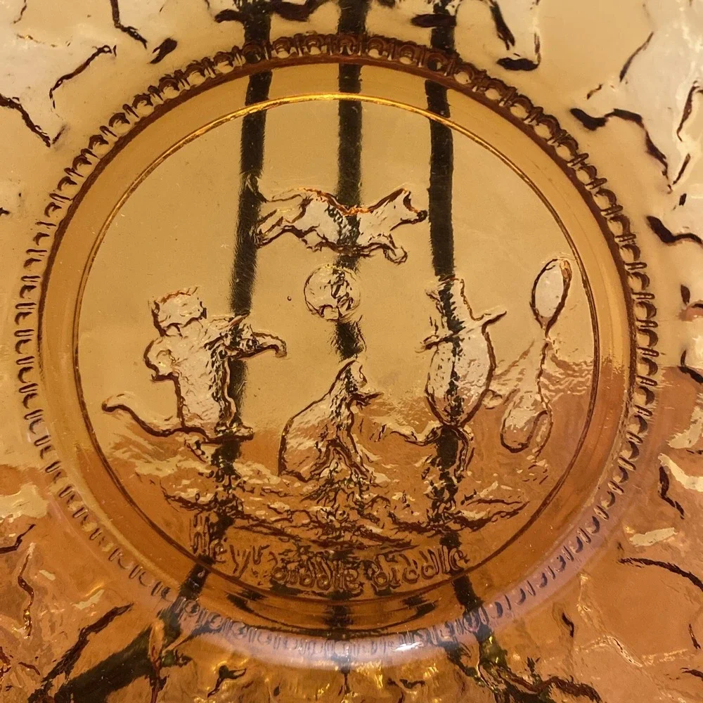 Vintage‎ Tiara Indiana Amber Glass Set of 4 Plates Mother Goose Nursery Rhymes